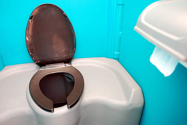 Best Porta potty delivery and setup  in Britton, SD